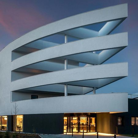 Ac Hotel By Marriott Saint-Julien-En-Genevois Eksteriør billede